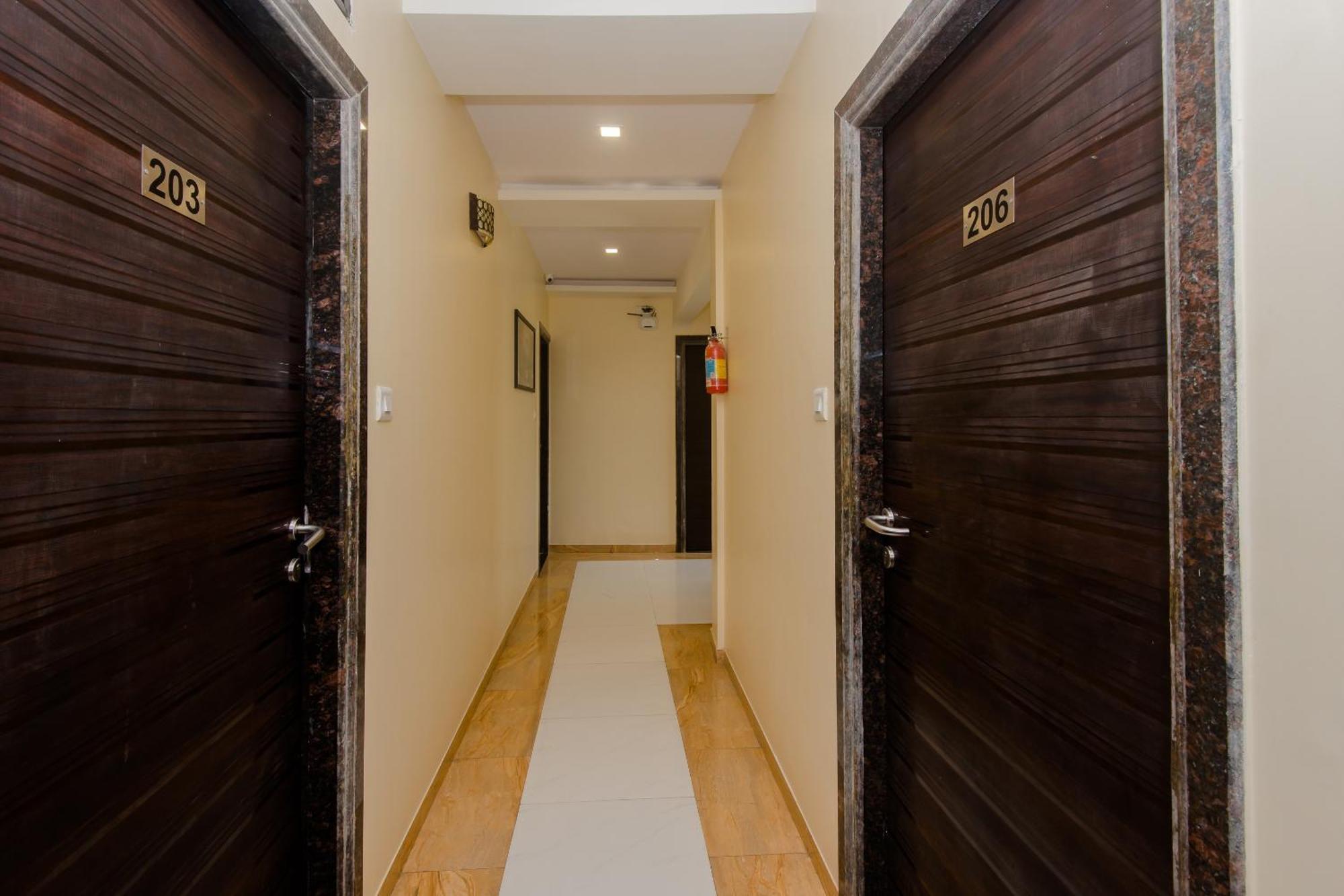 Hotel O Alfa Grand Near Chhatrapati Shivaji International Airport Мумбаї Екстер'єр фото